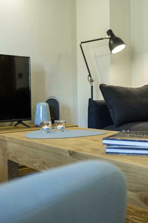 Apartment Ensa - Alpes Travel - Central Chamonix - Sleeps 4 Exteriör bild