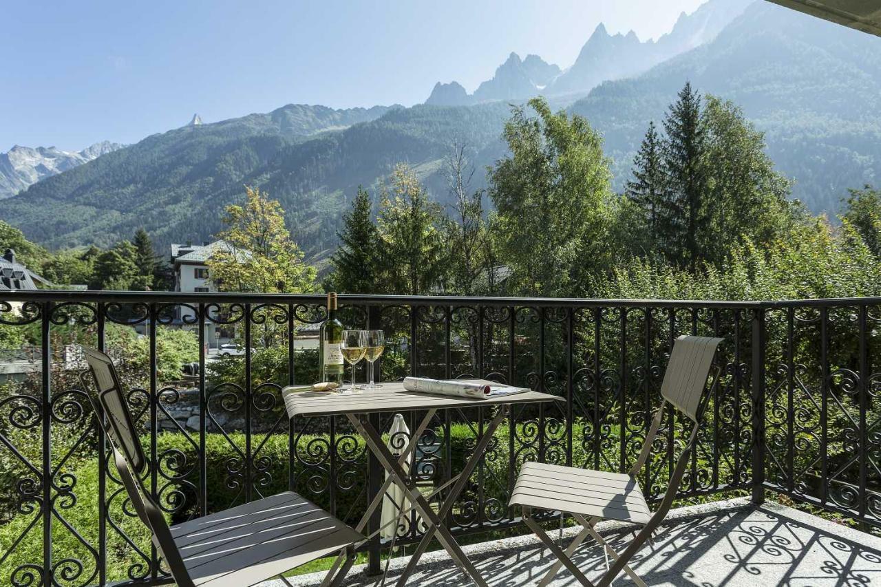 Apartment Ensa - Alpes Travel - Central Chamonix - Sleeps 4 Exteriör bild