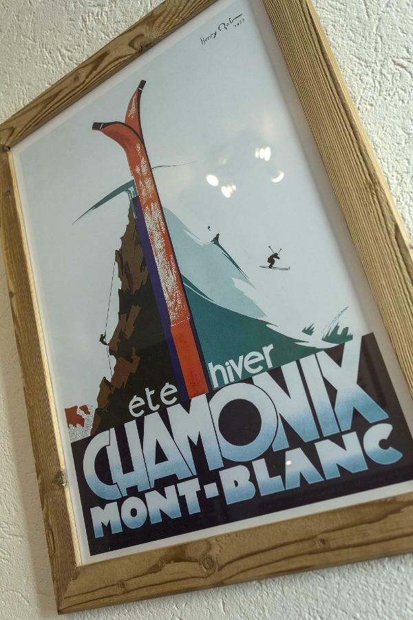 Apartment Ensa - Alpes Travel - Central Chamonix - Sleeps 4 Exteriör bild