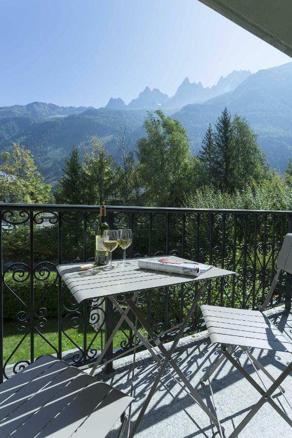 Apartment Ensa - Alpes Travel - Central Chamonix - Sleeps 4 Exteriör bild