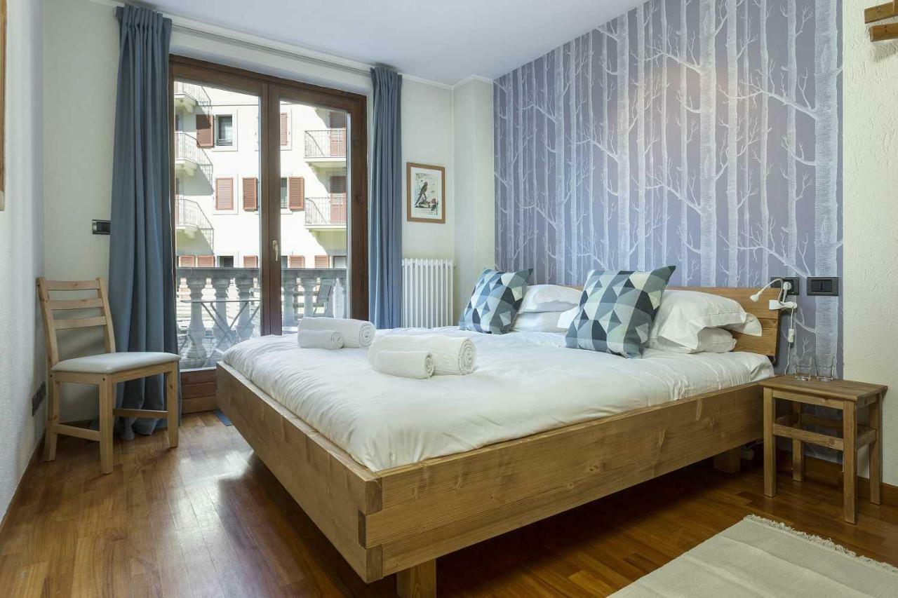 Apartment Ensa - Alpes Travel - Central Chamonix - Sleeps 4 Exteriör bild