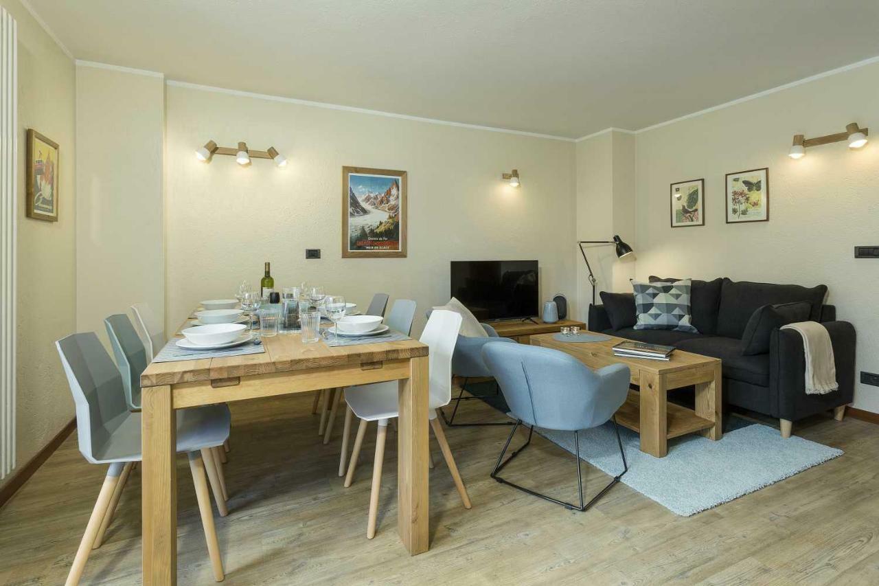 Apartment Ensa - Alpes Travel - Central Chamonix - Sleeps 4 Exteriör bild